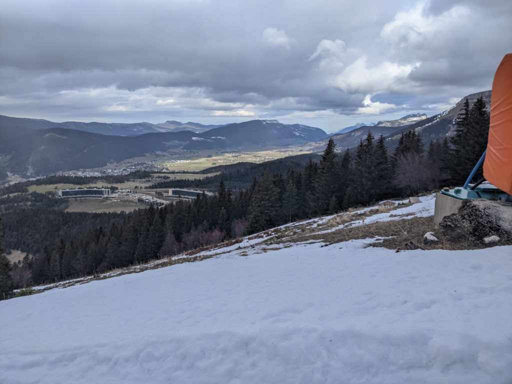 Les Glovettes en contrebas